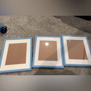 Blue and White Picture Frame Set